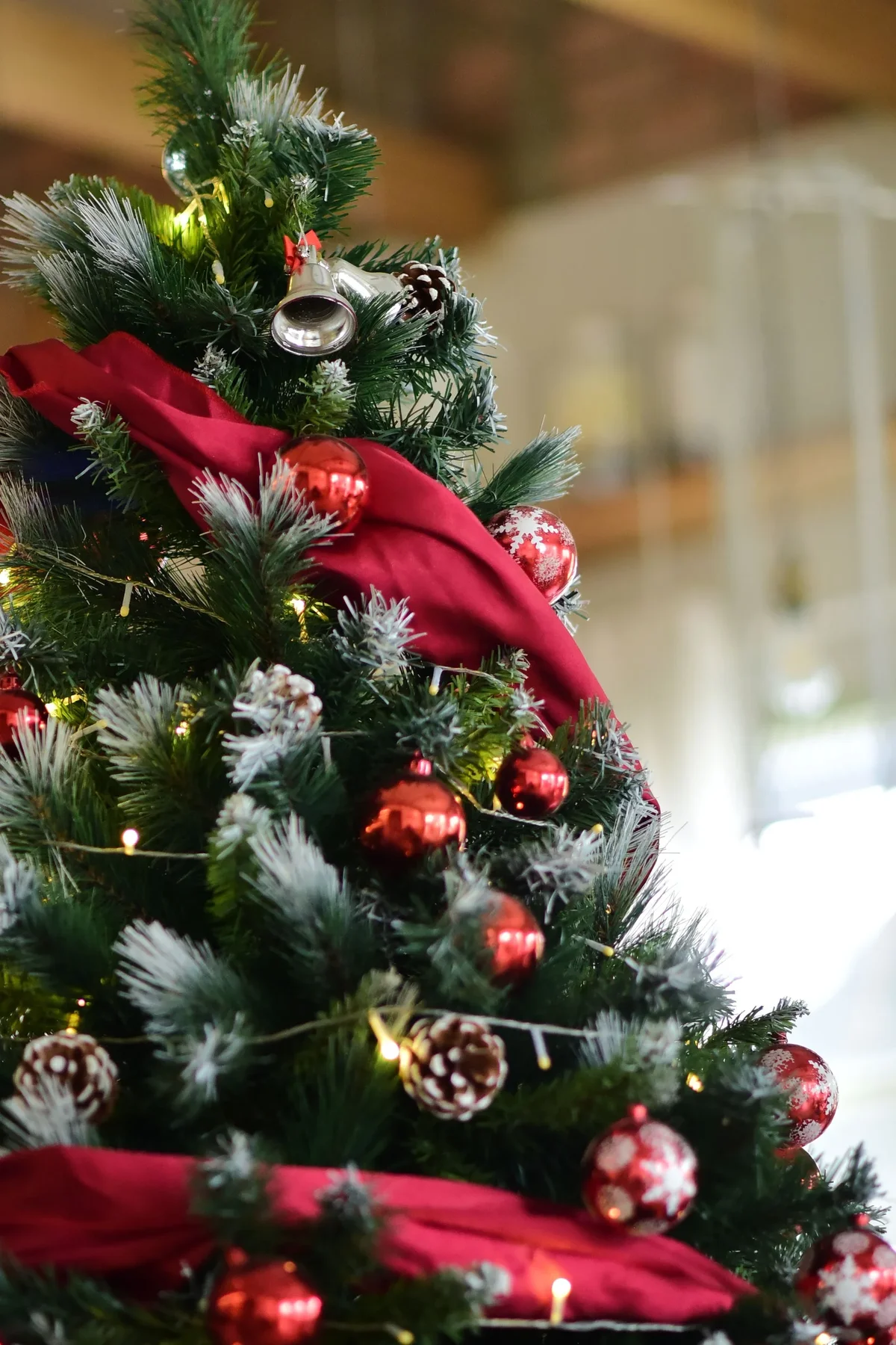 sapin-noel-rouge-blanc