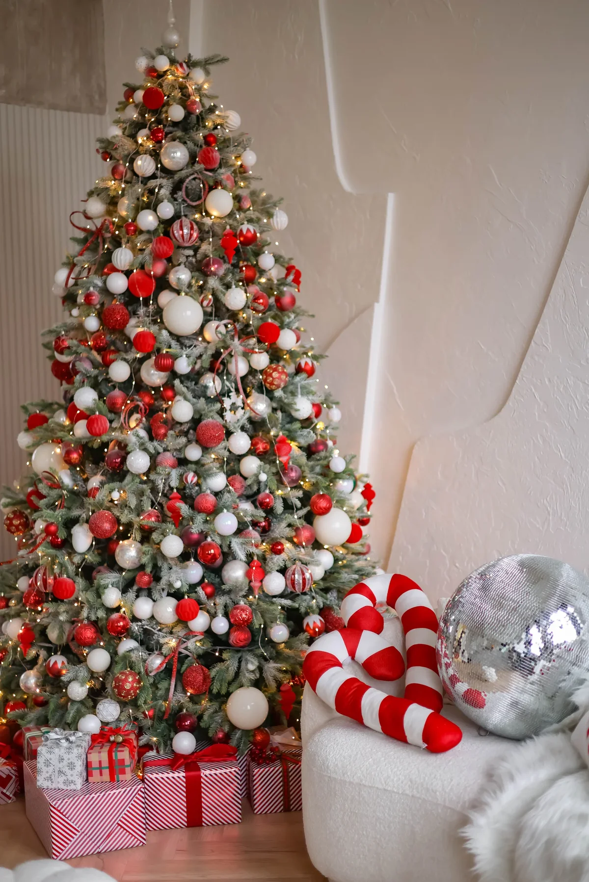 sapin-noel-rouge-blanc